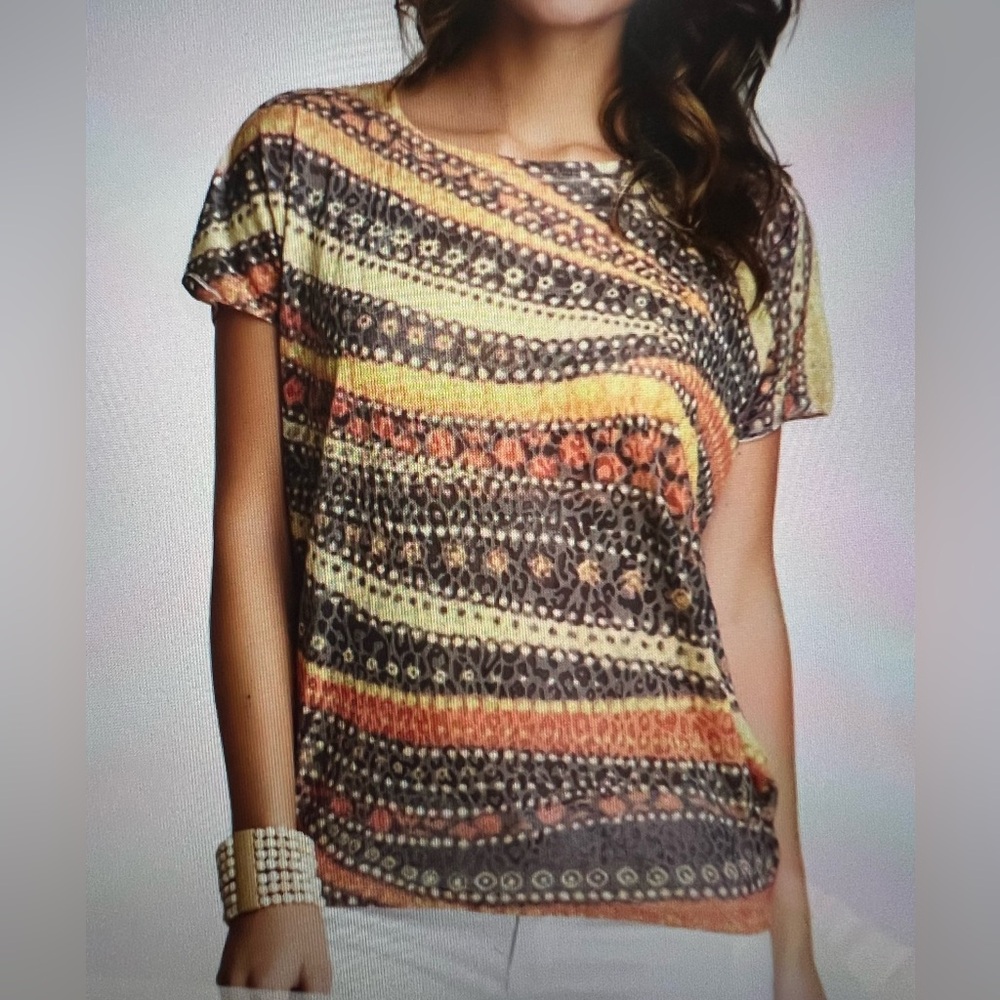 Go Couture Printed T-Shirt Medium - Good Condition